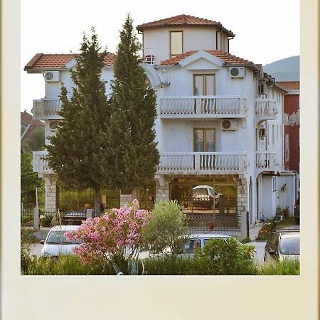 Guest House Lukac バール エクステリア 写真